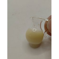 Glas kande med m�lk (defekt)