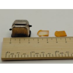 Br�drister i metal, men 2 skiver toastbr�d (brugt)