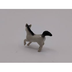 Meget lille hest i porcel�n (brugt/som ny)