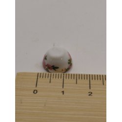 Hvidt stel med lyser�de blomster. Tekop i porcel�n (brugt/som ny) 1:12