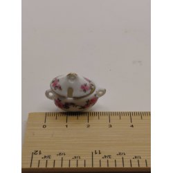 Hvidt stel med blomster Sk�l med l�g i porcel�n (brugt/som ny) 1:12