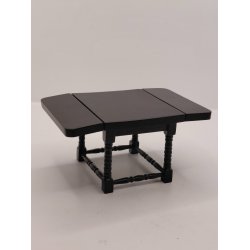 Spisebord i tr�, med plader (brugt)