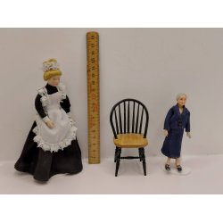 Spisebordsstol/krostol i tr� (brugt) 1:12