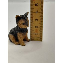 Yorkshire terrier hund i resin (ny)