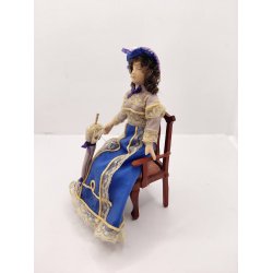 Dukke. Fin dame med parasol. Scale 1:12 (brugt/som ny) 15 cm