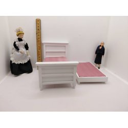 Seng med udtr�ksseng i tr�. Scale 1:12 (brugt)
