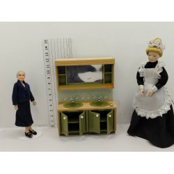 Badev�relses modul i tr� med skabe, hylder, 2 vaske og en barbermaskine. Lundby (brugt)