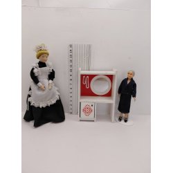 Toiletbord/Sminkebord i tr�. Lundby fra 1980'erne 1:16/18 (brugt)