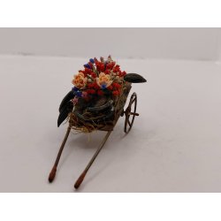 Lille vogn med blomster dekoration (brugt/som ny)