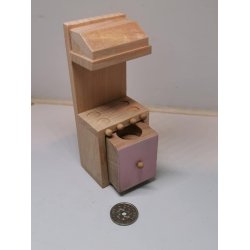 Komfur i tr til dukkehus scala 1:16 (brugt)