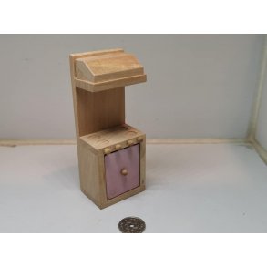 Komfur i tr til dukkehus scala 1:16 (brugt)