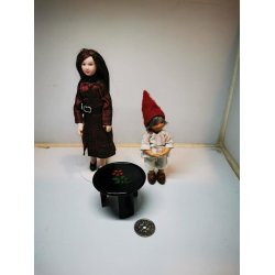 lille rundt bord i plastik (brugt)