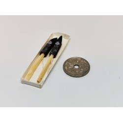 Fyrvrkeri Lille ske med 2 raketter (hndlavet)