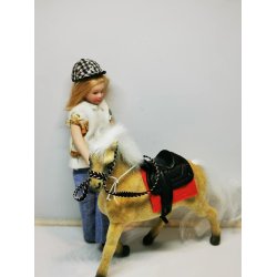 Ridehjelm passer en dukke scala 1:12 (ny)