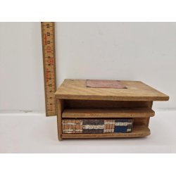 Skrivebord inkl bger, i tr (vintage)