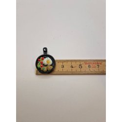 Pande med indhold i  Resin (ny)  2 cm