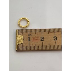 Smykke vedhng eller lille armbnd i metal ("guld") (nyt)  1 cm