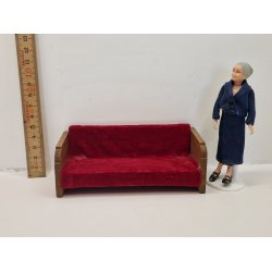 Sofa i tr med velour (vintage) 1:16