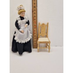 1 stk spisebordsstol i tr (brugt)