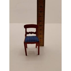 Spisebordsstol i tr. Lundby (vintage)