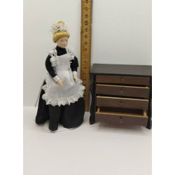 Kommode i tr� (antik)