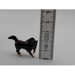 Meget lille hest i porcel�n (brugt/som ny)