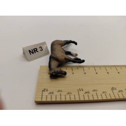1 stk meget lille hest i plastik (brugt) 1:48