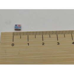 Meget lille Fimo pakke uden indhold(h�ndlavet)skala 1:12/1:16 - m�l 0,5 x 0,5 cm