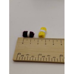 2 n�gler garn (nye) 1:12/1:16