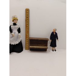 Klaver i tr� (brugt/lidt defekt) 1:16/1:18