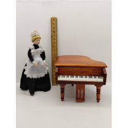 Flygel i tr� (brugt) 1:12