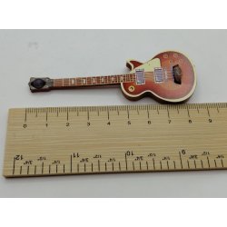 Elguitar i tr� (ny) 1:12