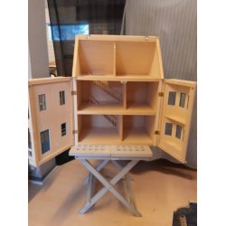 1 stk fint dukkehus i tr� (brugt/fin stand) 1:12 SENDES IKKE/ kan afhentes