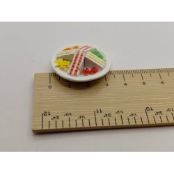 Tallerken/fad med sandwich og snacks (brugt)