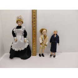 Dukke 1:12 (brugt og mangler bukser)