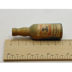 Stor flaske kirseb�rvin i tr� (vintage) 7 x 2,3 cm