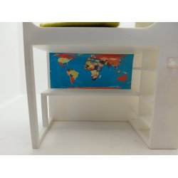 K�jeseng med skrivebord i plastik og senget�j. Lundby (brugt)