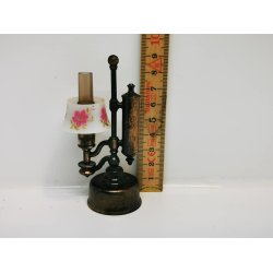 Lampe uden lys i metal. Playme (brugt)