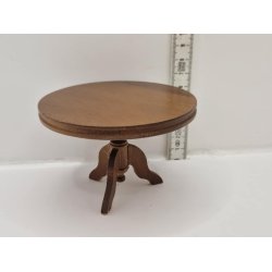 Rundt spisebord i tr (gammel)