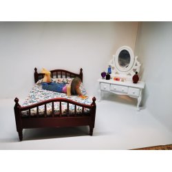 Parfume flaske i plastik. American girl (brugt)