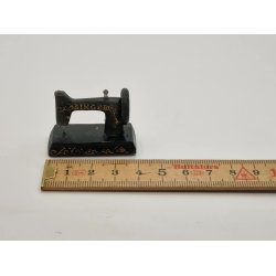 Singer symaskine i resin (gammel)