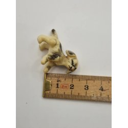 Hund i plastik (brugt)