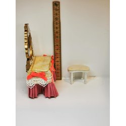 Toiletmbel med skammel (hndlavet)