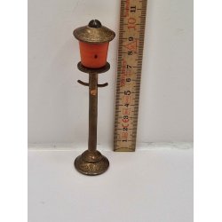 Gadelampe af gamle mnter (gammel)