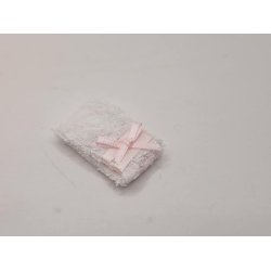  Hndklde med lysebl eller lyserd sljfe (nyt)