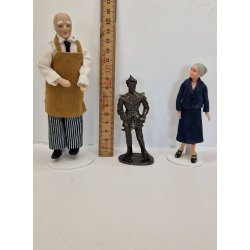 Ridder i rustning. I metal (vintage)