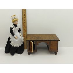 Skrivebord i tr� (antik)