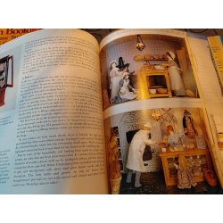 Decorative Dollhouses. Original interiors for twenty five Dollhouses. P� engelsk (brugt/som ny)