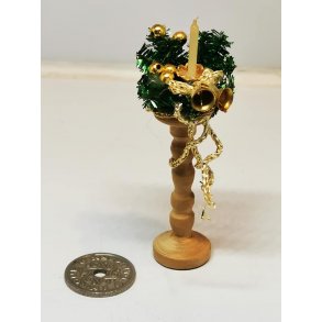 Juledekoration p tr piedestal (hndlavet)