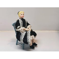 Dukke scala 1:12 (gammel i original emballage)